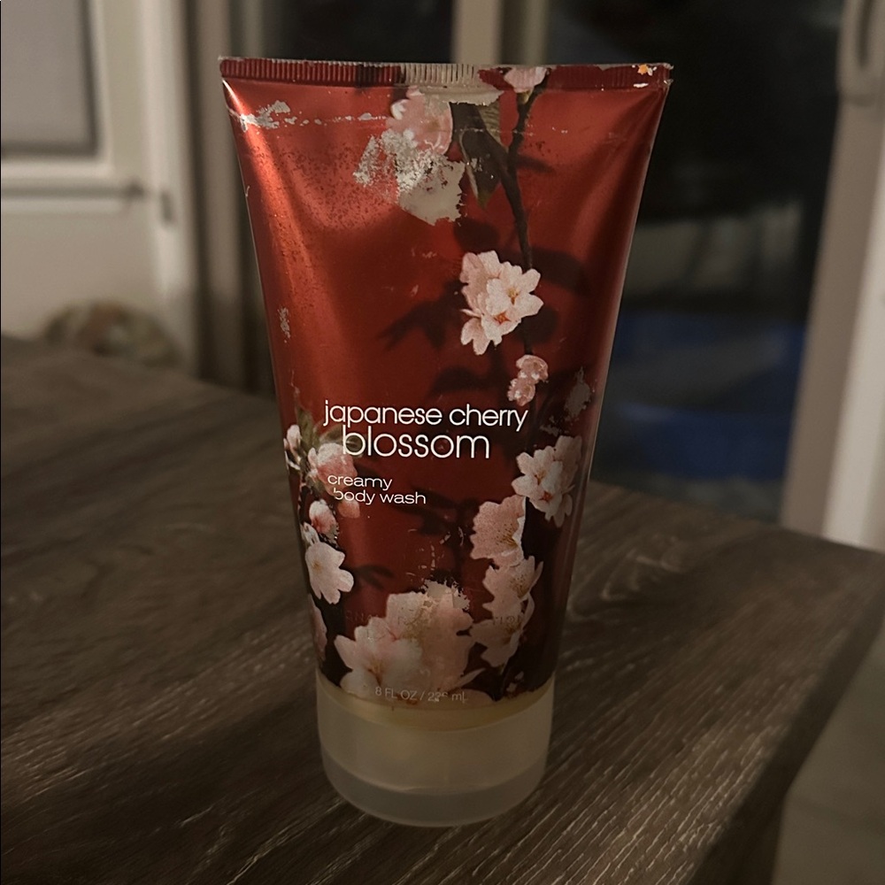 Bath & Body Works Vintage Japanese Cherry Blossom Creamy Body Wash‎ - Picture 2 of 4